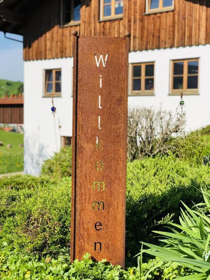 Ferienwohnungen Britta Heim 오버스타우펜
